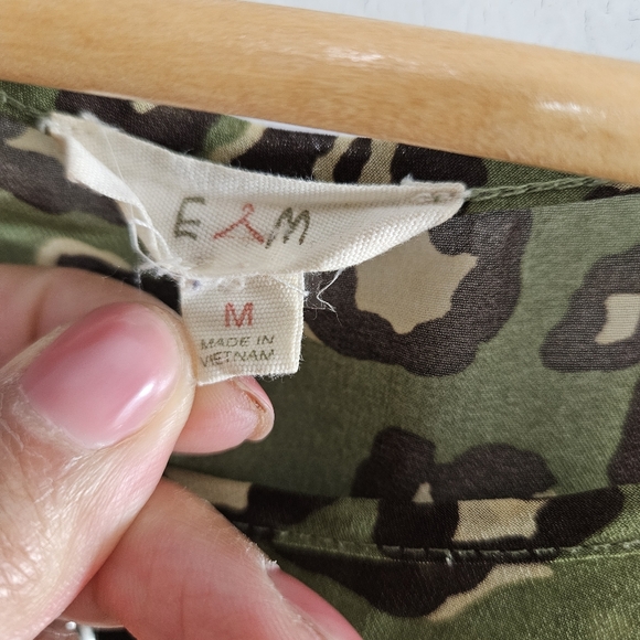 E&M Animal Print Sleeveless Blouse Womem's - Picture 9 of 9